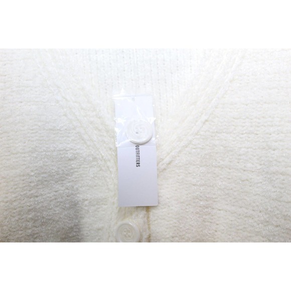 NWT Urban Outfitters Dina Crop Cardigan Ivory Chenille Size Medium H14089 - Picture 9 of 16